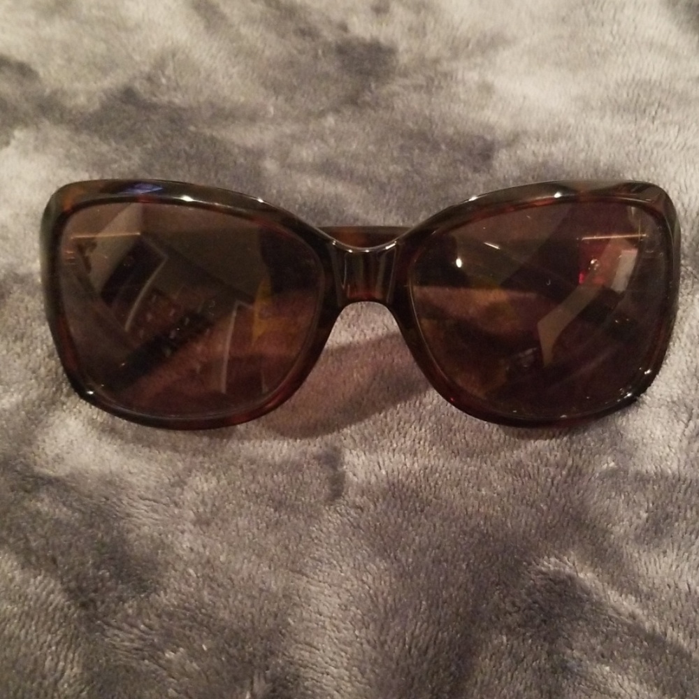 Brown tortoise print sunnies
